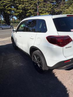 2024 Suzuki Vitara Turbo LY Series II Cool White