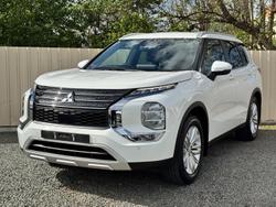 2022 Mitsubishi
                Outlander LS