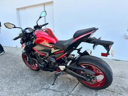 2024 Kawasaki Z900 (ZR900) RED