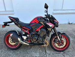 Kawasaki Z900 (ZR900)