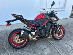 2024 Kawasaki Z900 (ZR900) RED