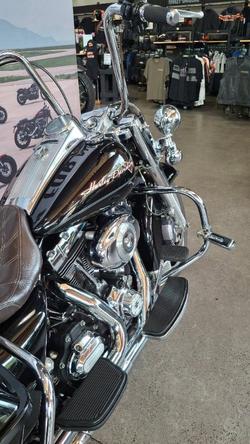 2011 Harley-davidson FLHR ROAD KING Black