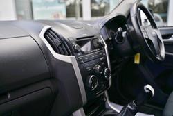 2014 Isuzu D-MAX LS-M