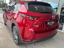 2019 Mazda
CX-5 Akera