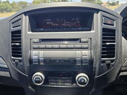 2013 Mitsubishi Pajero GLX-R