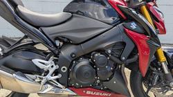 2016 Suzuki GSX-S1000 Red