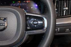 2021 Volvo XC60 B6 R-Design MY22 AWD White