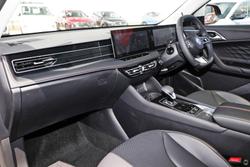 2025 MG HS Super Hybrid Essence AS33P MY25 Cashmere Silver