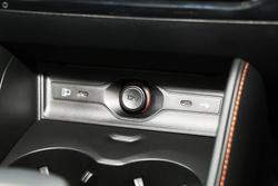 2025 MG HS Super Hybrid Essence AS33P MY25 Cashmere Silver