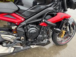 2013 Triumph STREET TRIPLE R Black