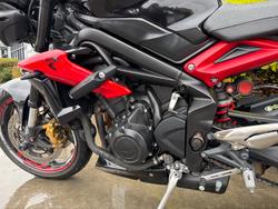2013 Triumph STREET TRIPLE R Black