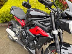 2013 Triumph STREET TRIPLE R Black