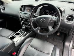 2019 Nissan
                Pathfinder ST-L