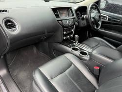 2019 Nissan
                Pathfinder ST-L