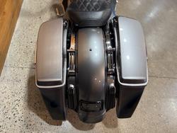 2017 Harley-davidson FLHR ROAD KING BILLET SILVER