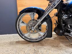 2017 Harley-davidson FLHR ROAD KING BILLET SILVER