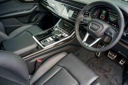 2025 Audi Q8 55 TFSI S line