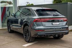 2025 Audi Q8 55 TFSI S line