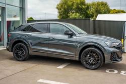 2025 Audi Q8 55 TFSI S line