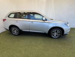 2017 Mitsubishi Outlander ES ADAS