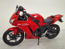 2015 Honda CBR300R Red