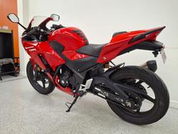 2015 Honda CBR300R Red