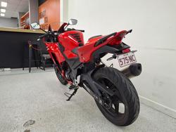 2015 Honda CBR300R Red