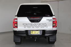 2020 Toyota Hilux SR5