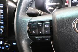 2020 Toyota Hilux SR5