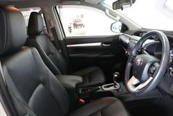 2020 Toyota Hilux SR5