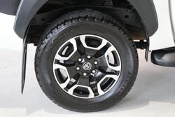 2020 Toyota Hilux SR5