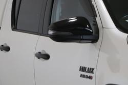 2020 Toyota Hilux SR5