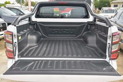 2025 Isuzu D-MAX BLADE