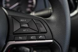 2025 Nissan Navara SL