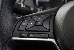 2025 Nissan Navara SL