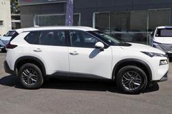 2025 Nissan
X-TRAIL ST