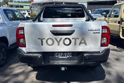 2025 Toyota Hilux SR5 48V