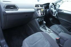 2017 Volkswagen
Tiguan 132TSI Adventure
