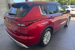 2021 Mitsubishi Outlander LS