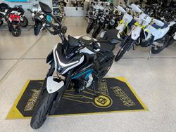 2025 CFMOTO 675 NK WHITE