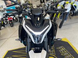 2025 CFMOTO 675 NK WHITE