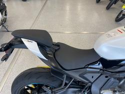 2025 CFMOTO 675 NK WHITE