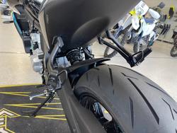 2025 CFMOTO 675 NK WHITE