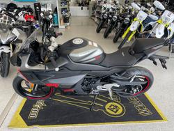 2025 CFMOTO 450 SR S JET BLACK