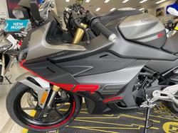 2025 CFMOTO 450 SR S JET BLACK