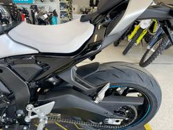 2025 CFMOTO 675 SR-R NEBULA BLACK