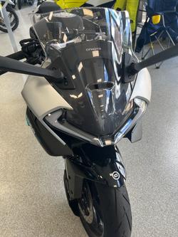 2025 CFMOTO 675 SR-R NEBULA BLACK