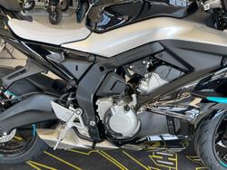 2025 CFMOTO 675 SR-R NEBULA BLACK