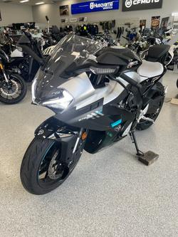 2025 CFMOTO 675 SR-R NEBULA BLACK