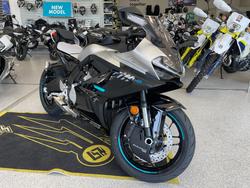 2025 CFMOTO 675 SR-R NEBULA BLACK